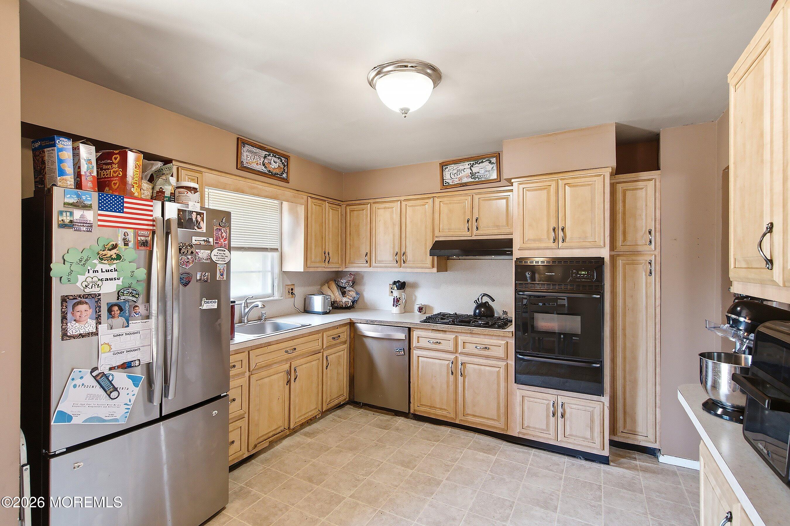 81 Elm Street Beachwood NJ 08722