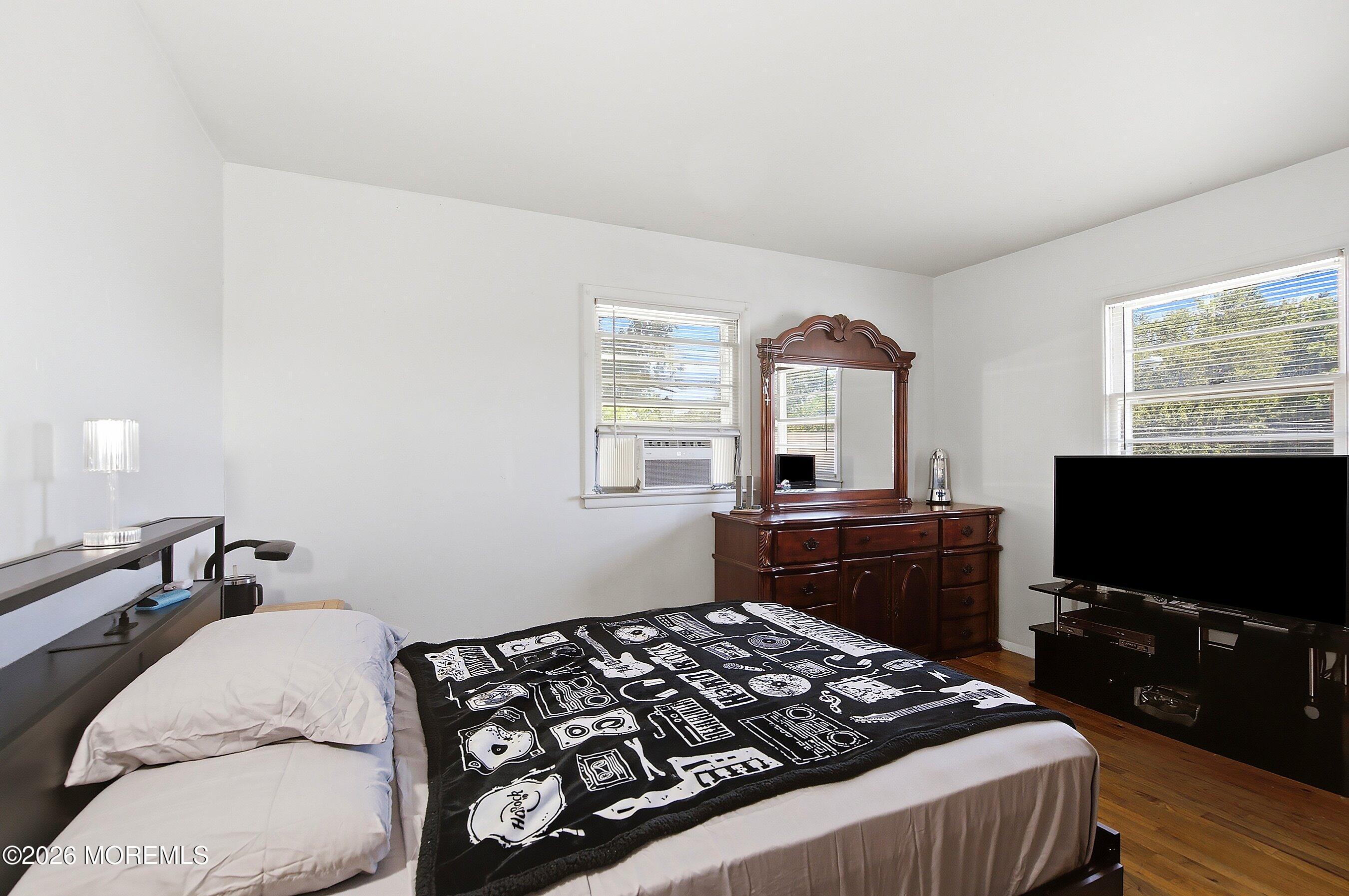 81 Elm Street Beachwood NJ 08722