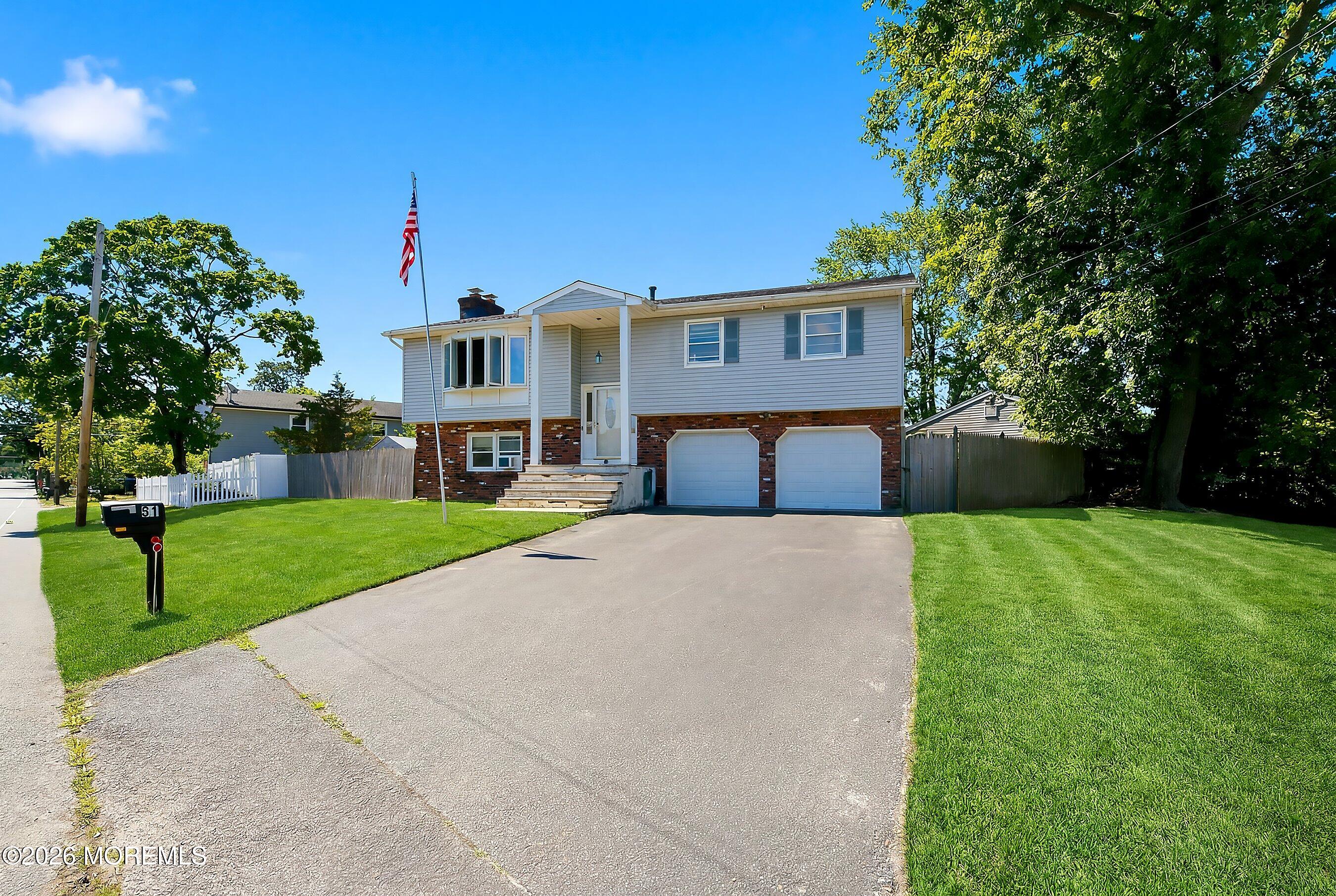 81 Elm Street Beachwood NJ 08722