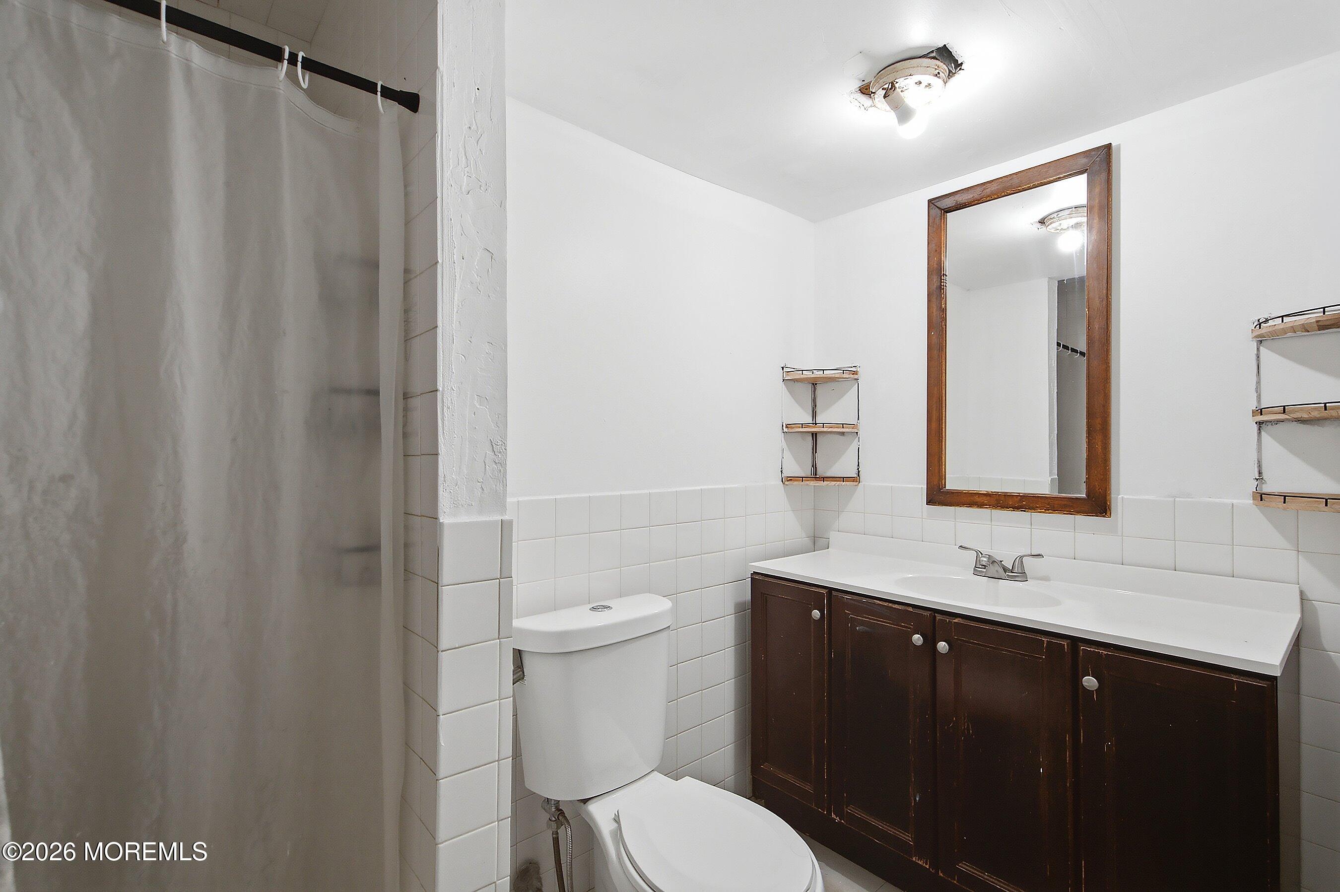 81 Elm Street Beachwood NJ 08722