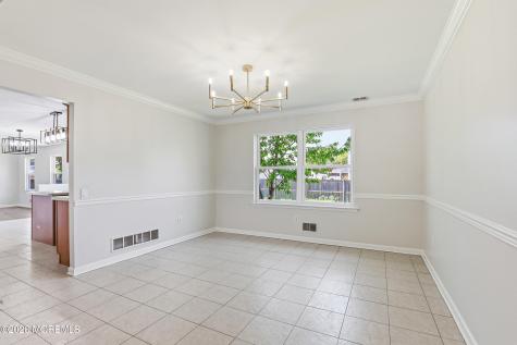 808 Anchor Avenue Beachwood NJ 08722