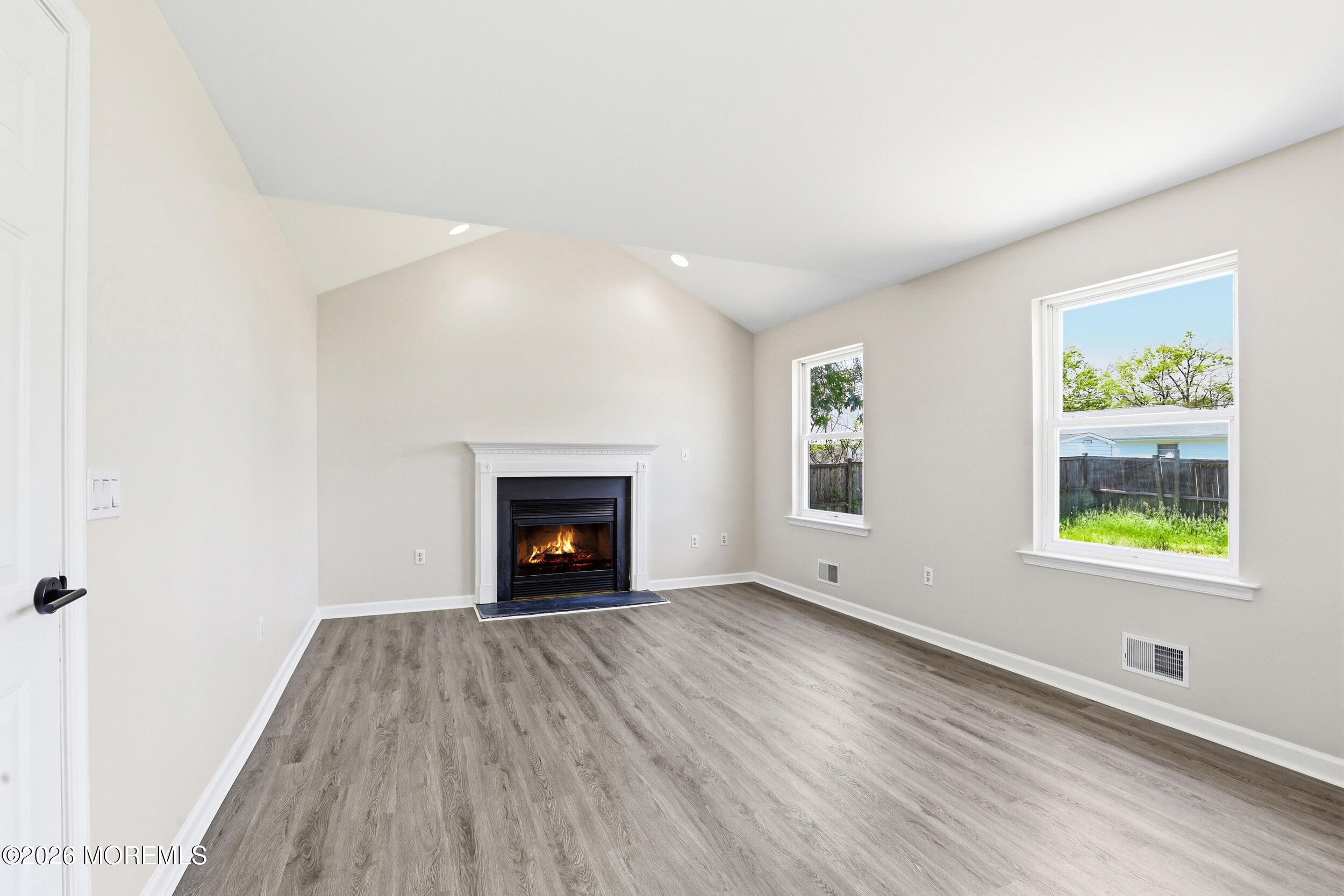 808 Anchor Avenue Beachwood NJ 08722