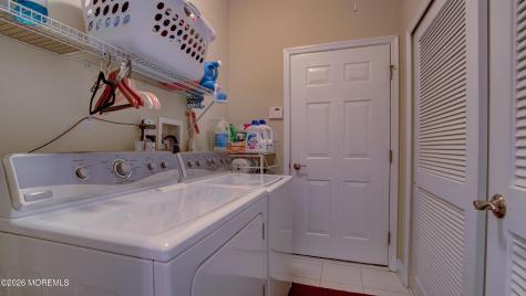 21 W Baccio Lane Farmingdale NJ 07727