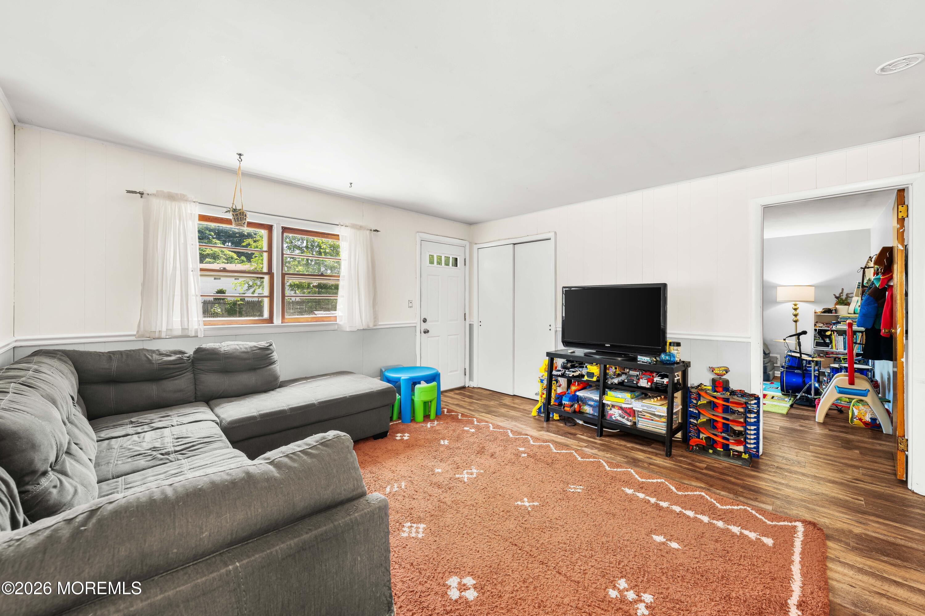 7 Pierrepont Avenue Middlesex NJ 08846