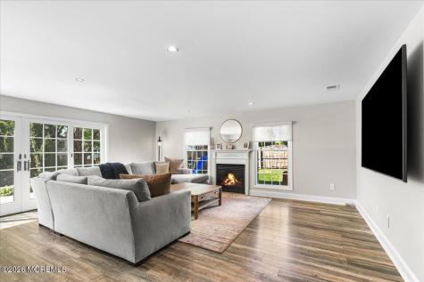 14 London Drive East Brunswick NJ 08816