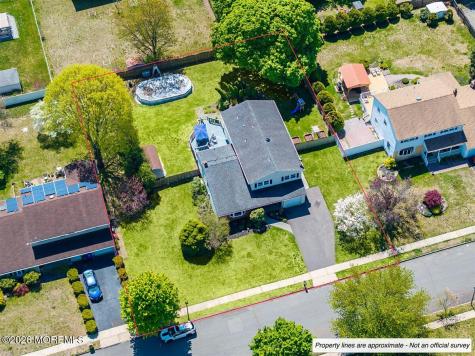 14 London Drive East Brunswick NJ 08816