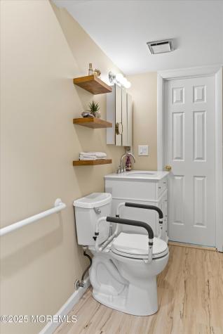 2 Lilac Place Howell NJ 07731