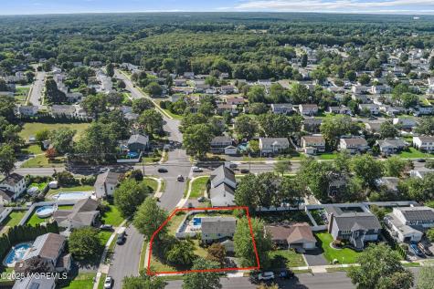 2 Lilac Place Howell NJ 07731