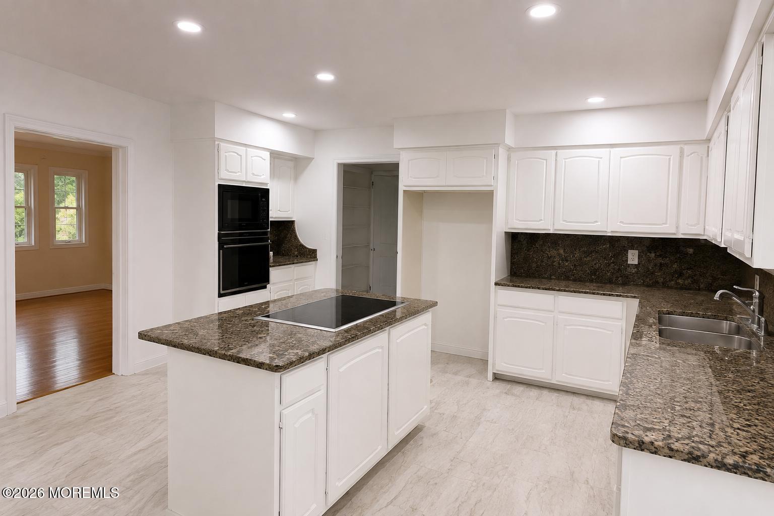 8 Delwood Drive Holmdel NJ 07733