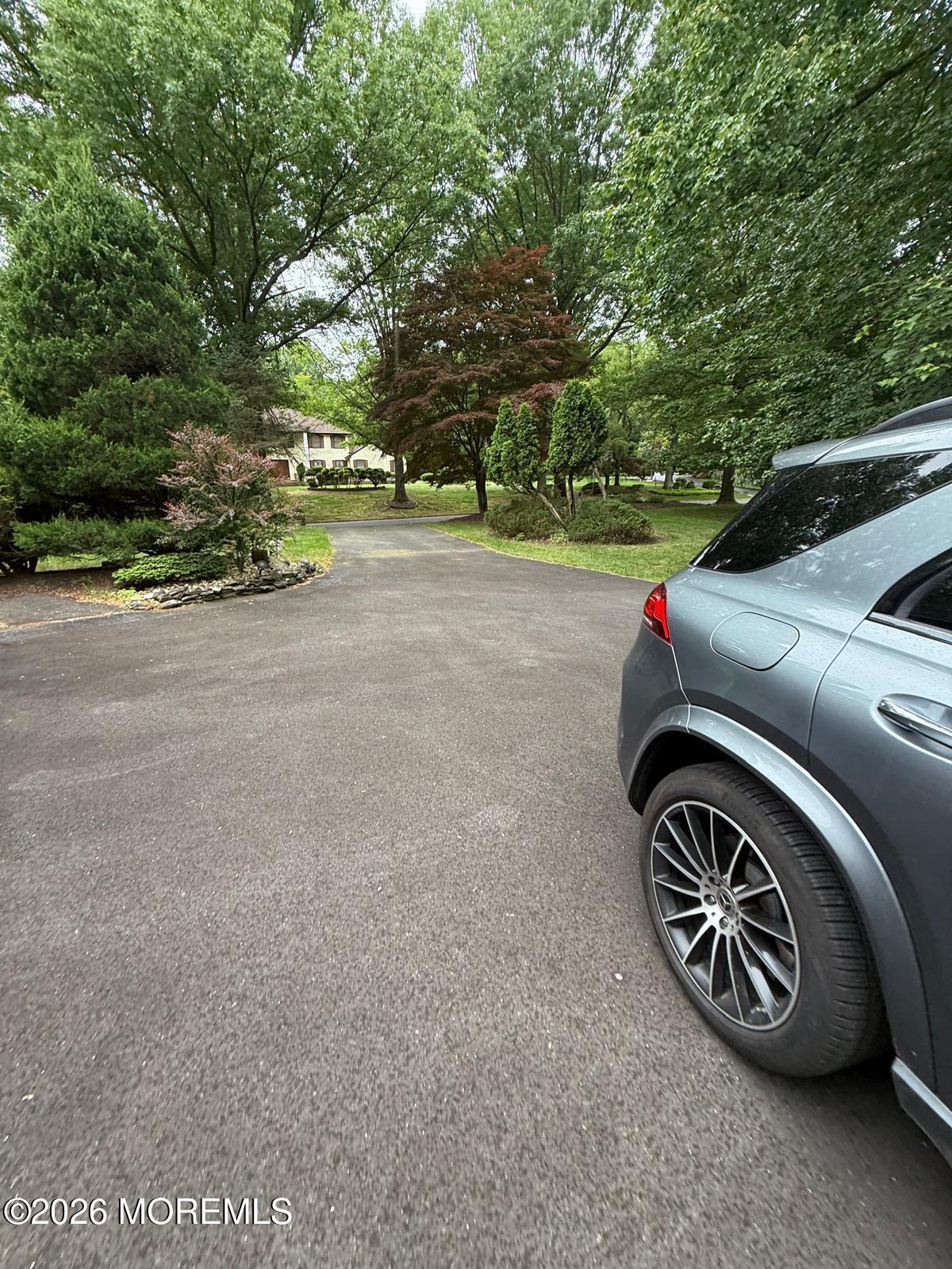 8 Delwood Drive Holmdel NJ 07733