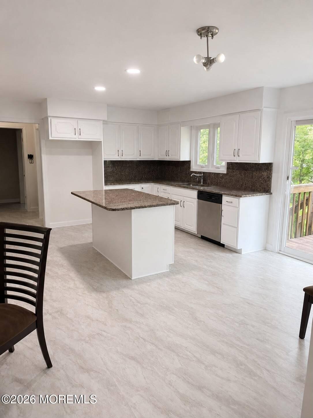 8 Delwood Drive Holmdel NJ 07733