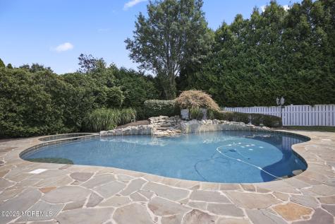 21 Musket Lane Eatontown NJ 07724