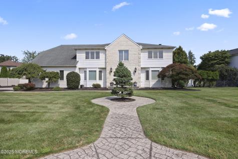 21 Musket Lane Eatontown NJ 07724