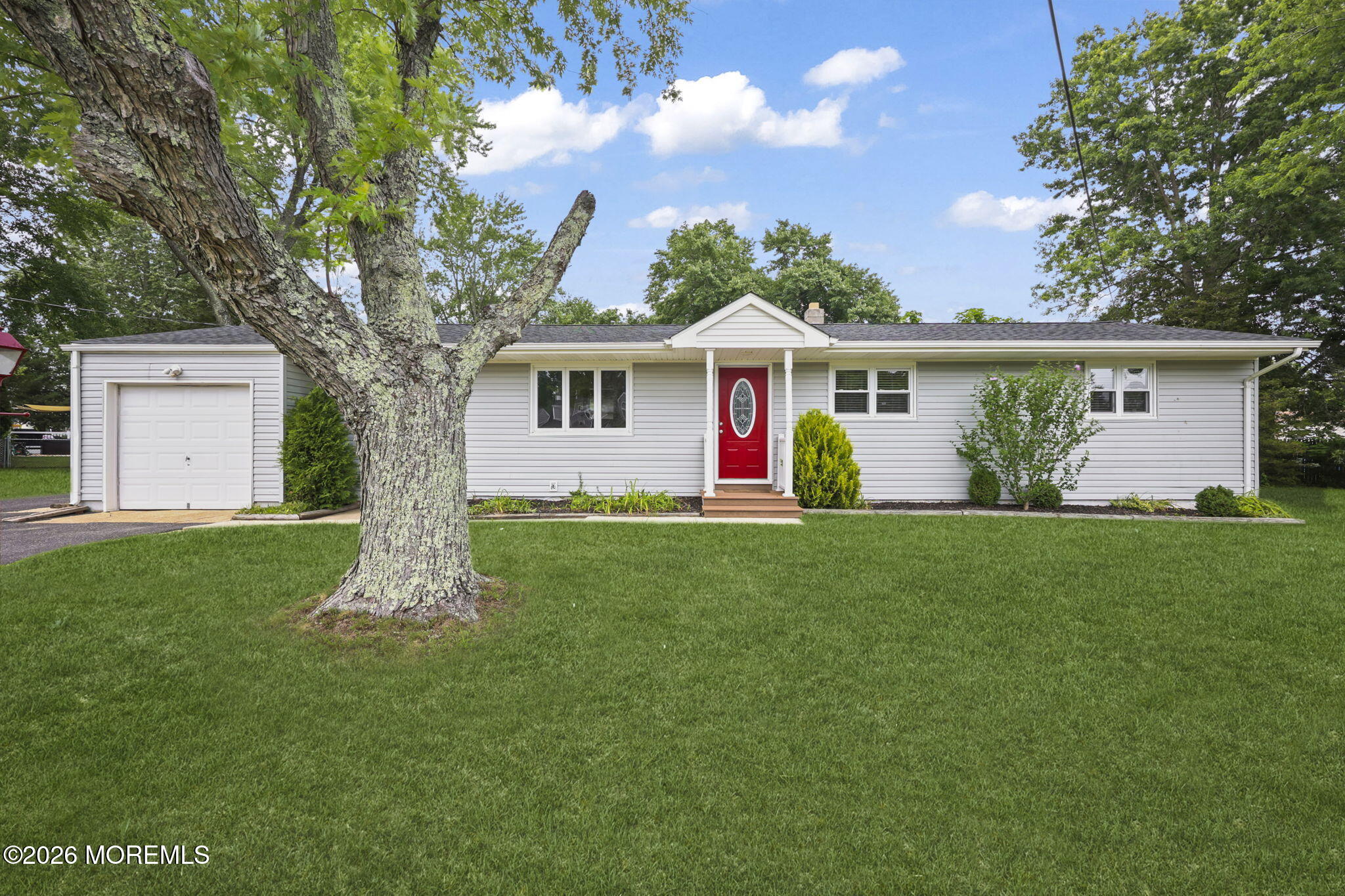 13 Maple Lane Howell NJ 07731