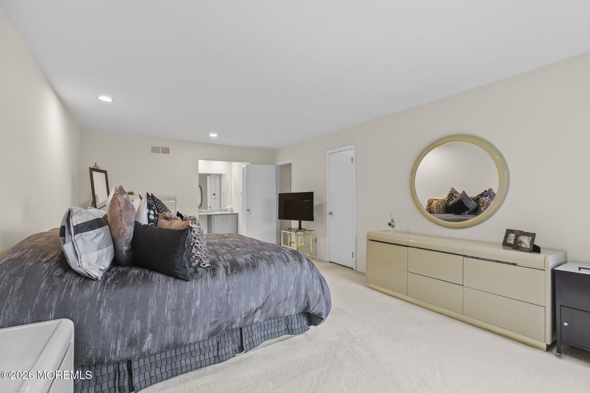 28 Buttonwood Drive Marlboro NJ 07746