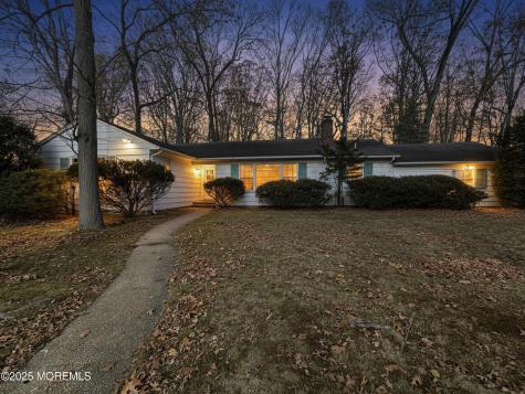 35 Woodland Drive Middletown NJ 07748