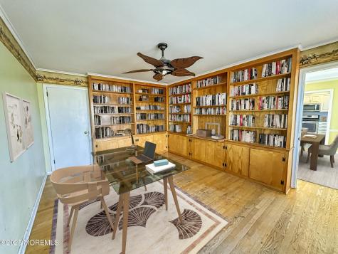 35 Woodland Drive Middletown NJ 07748