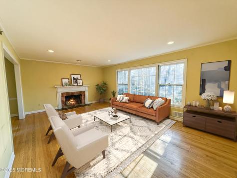 35 Woodland Drive Middletown NJ 07748