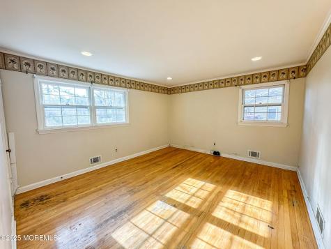 35 Woodland Drive Middletown NJ 07748