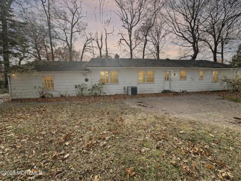 35 Woodland Drive Middletown NJ 07748