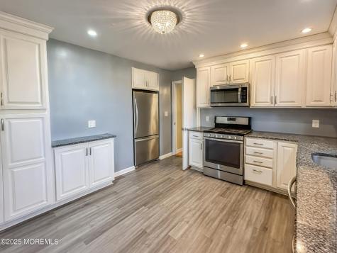 35 Woodland Drive Middletown NJ 07748
