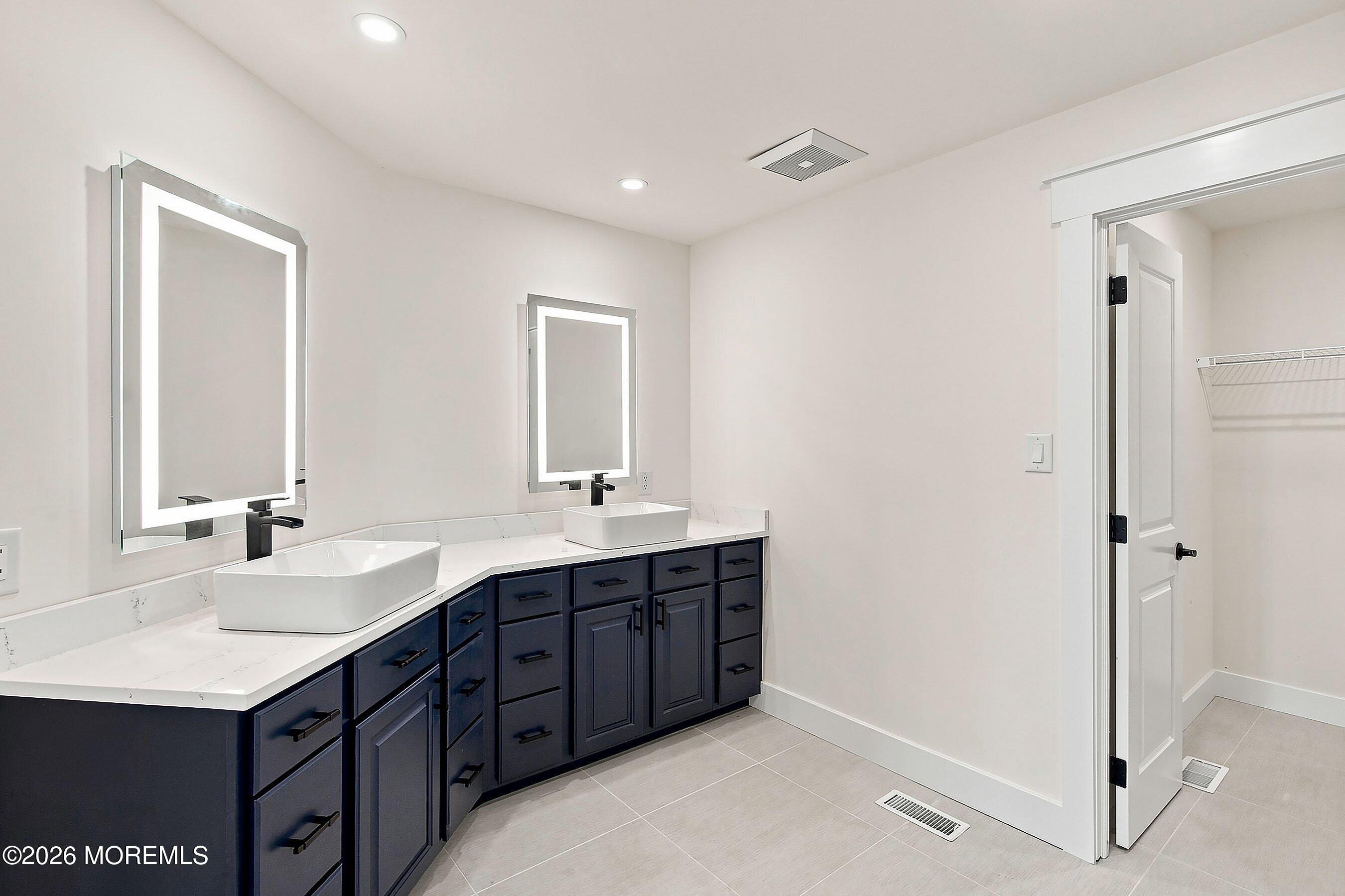 307 Ohanlon Avenue Bayville NJ 08721