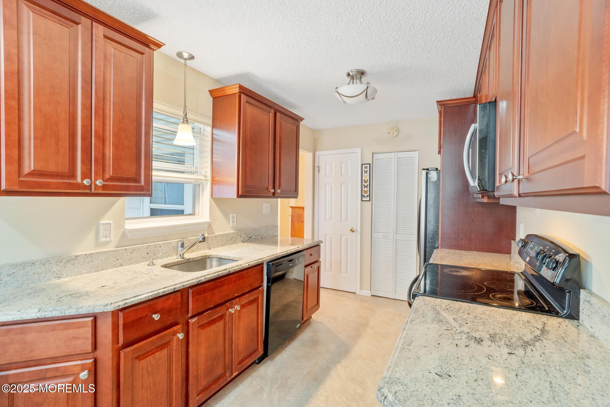 96 Deerfield Drive Manahawkin NJ 08050