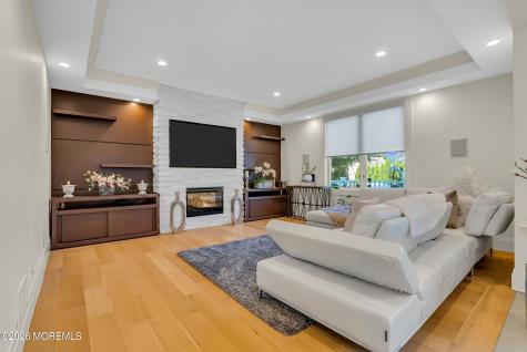 243 Overbrook Avenue Oakhurst NJ 07755