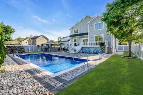 243 Overbrook Avenue Oakhurst NJ 07755