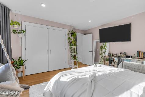 243 Overbrook Avenue Oakhurst NJ 07755