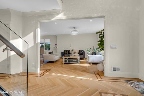 243 Overbrook Avenue Oakhurst NJ 07755