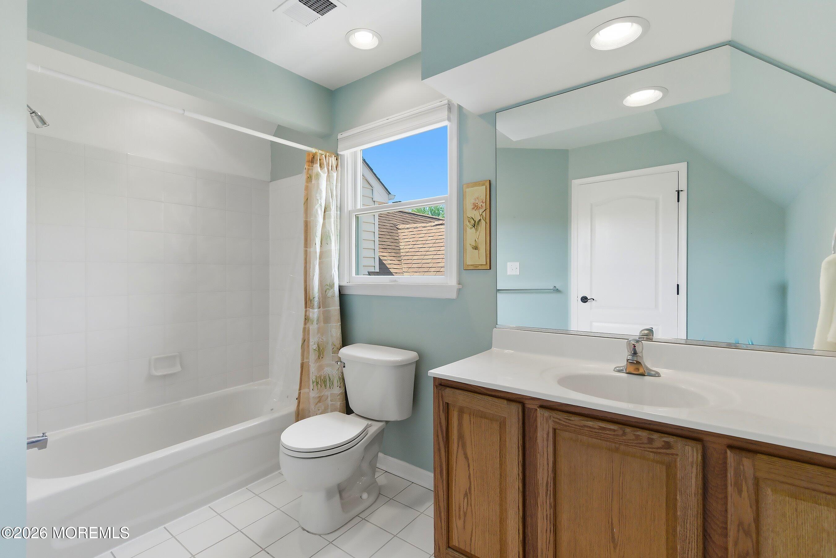 16 Deer Run Drive Freehold NJ 07728
