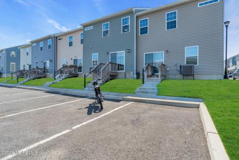 63 American Way Cliffwood NJ 07721