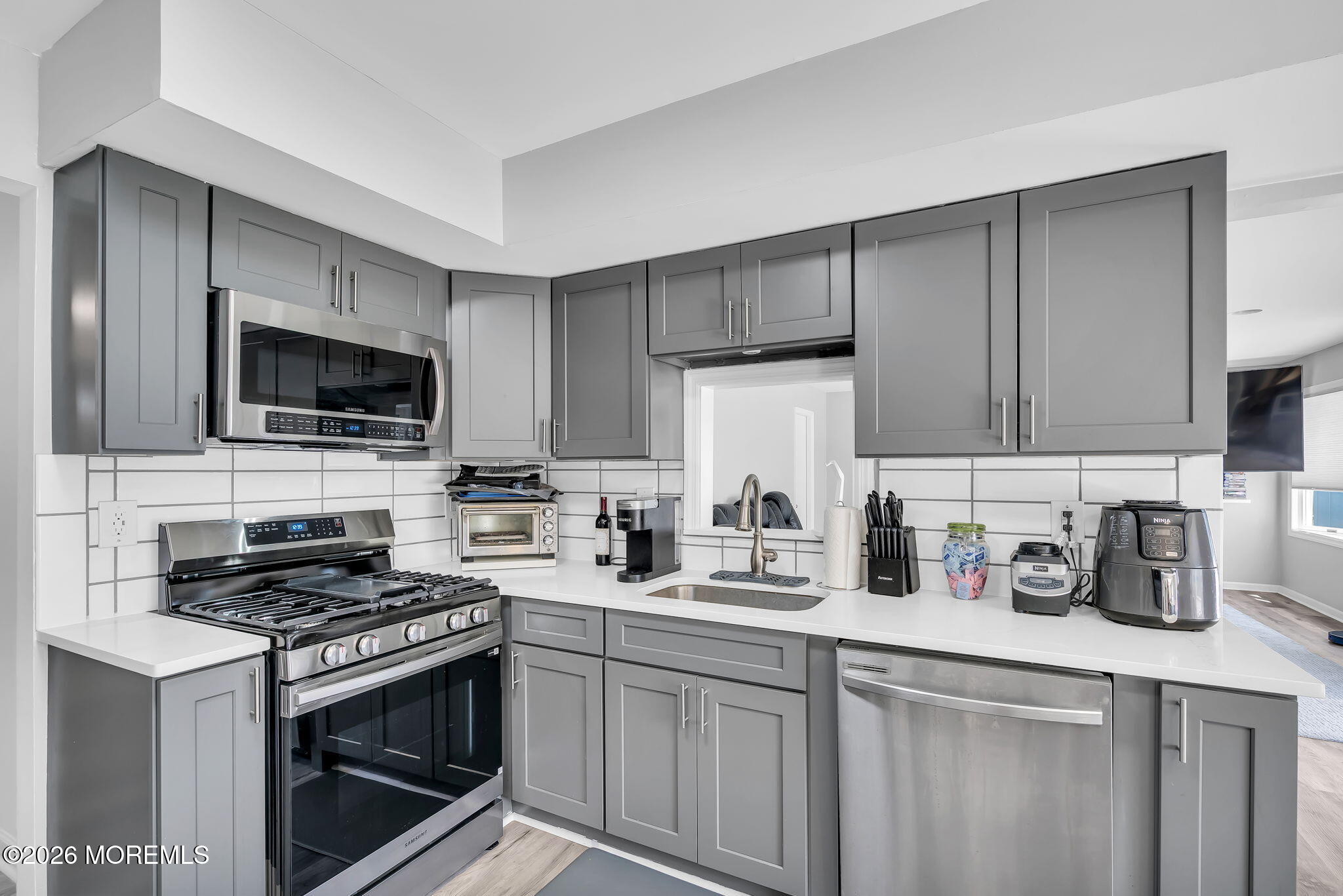 40 Kiwi Loop Howell NJ 07731