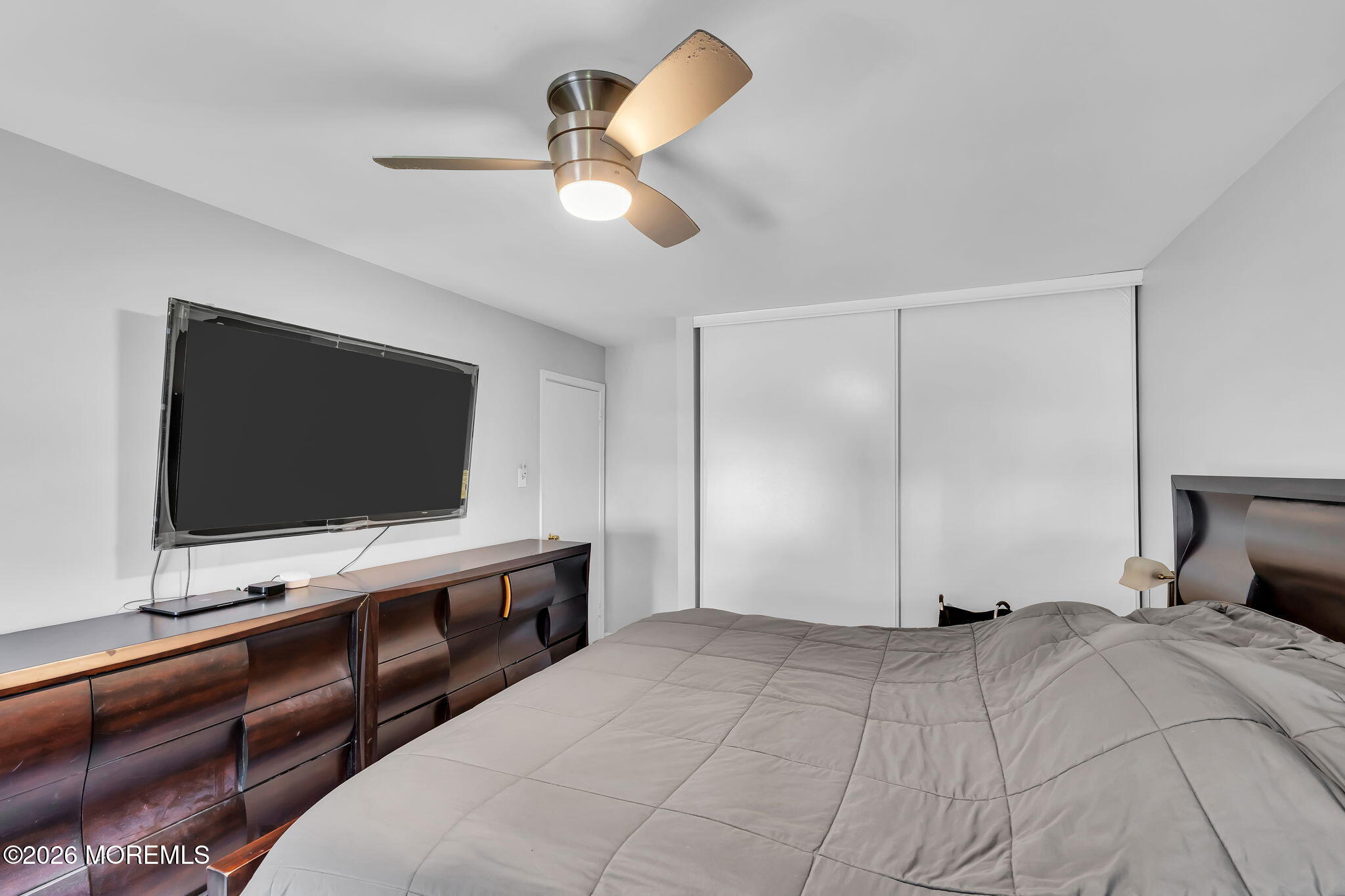 40 Kiwi Loop Howell NJ 07731
