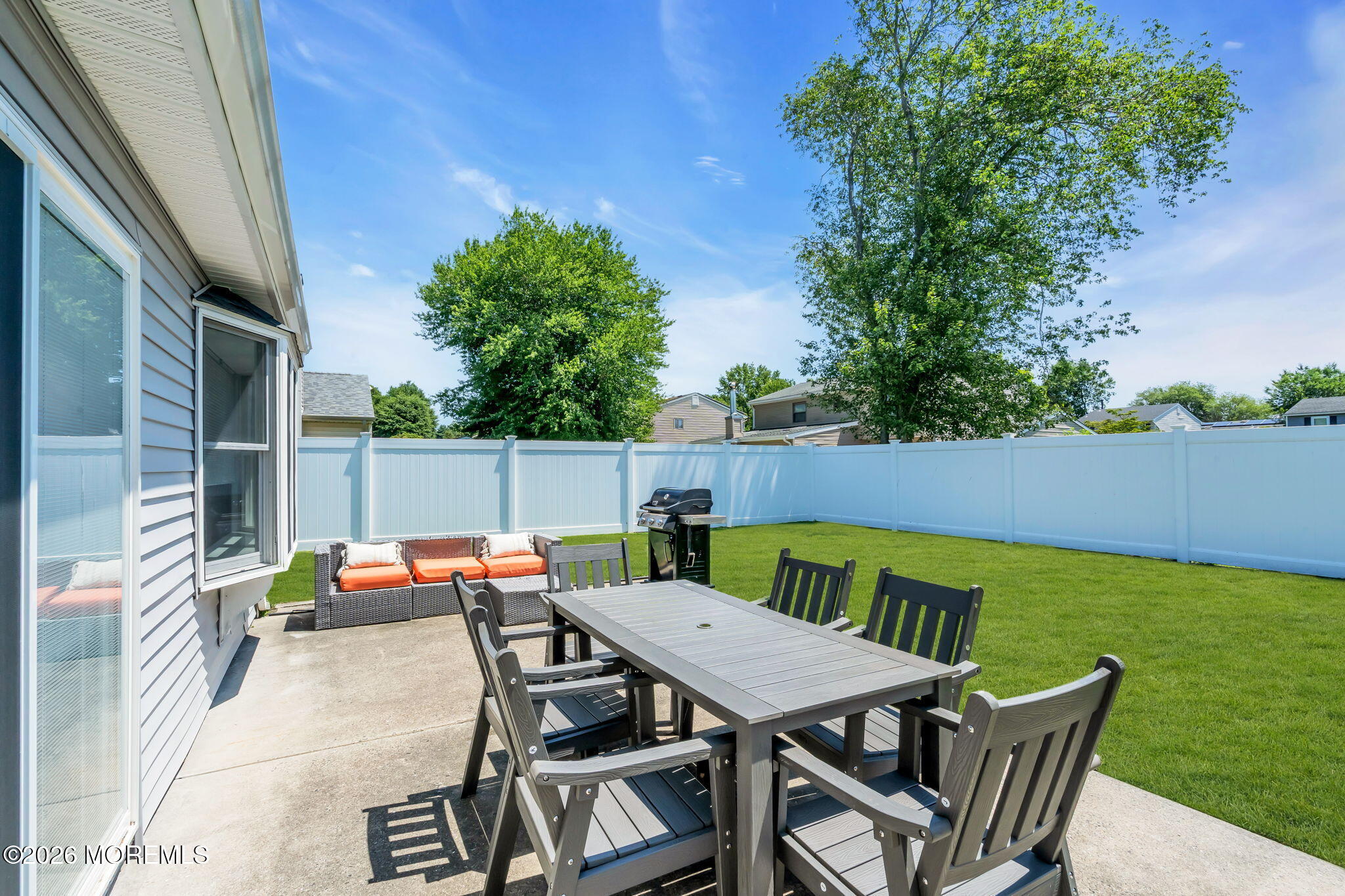 40 Kiwi Loop Howell NJ 07731