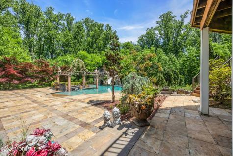 15 Embry Farm Road Marlboro NJ 07746