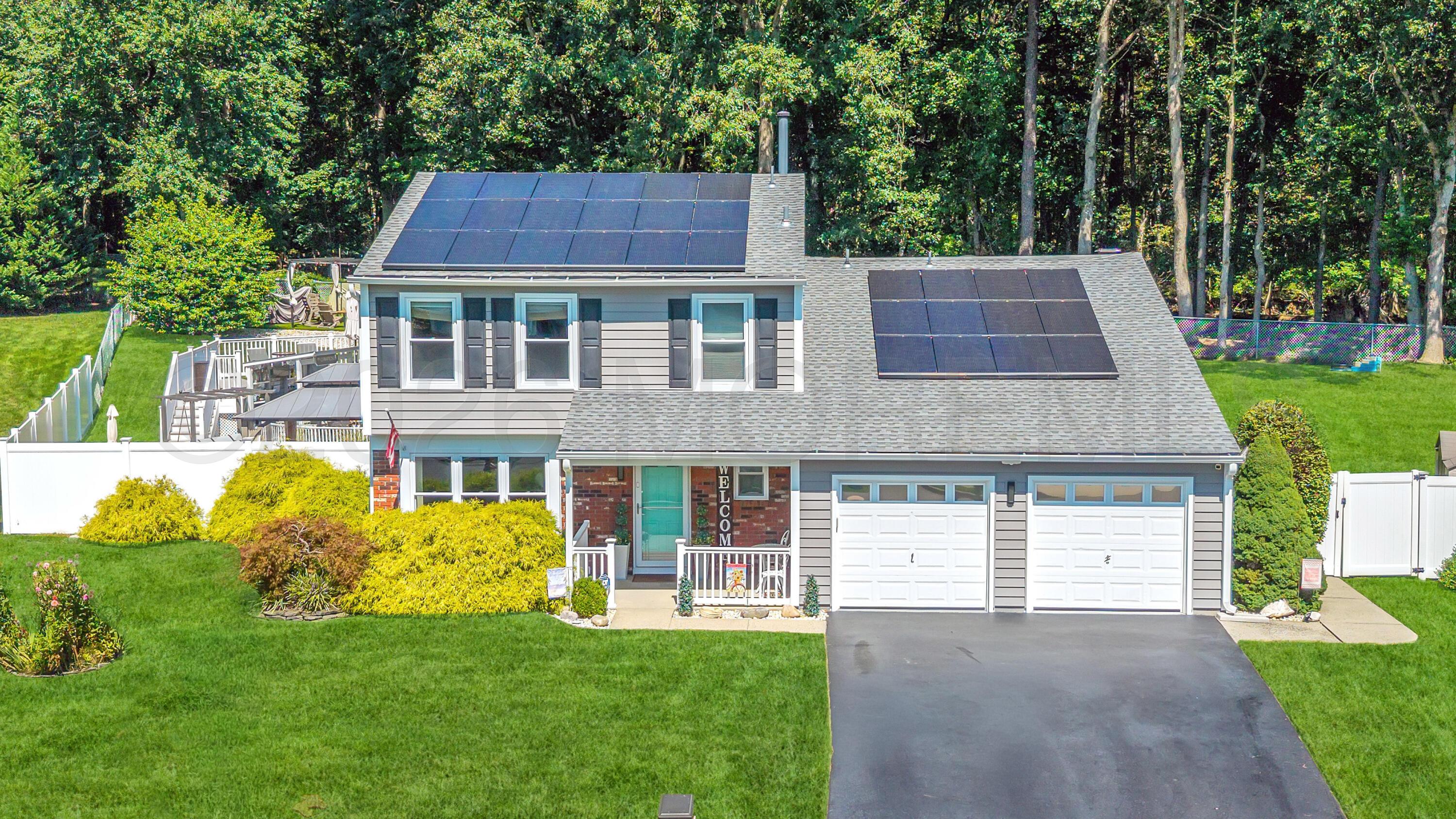 12 Yellowstone Lane Howell NJ 07731