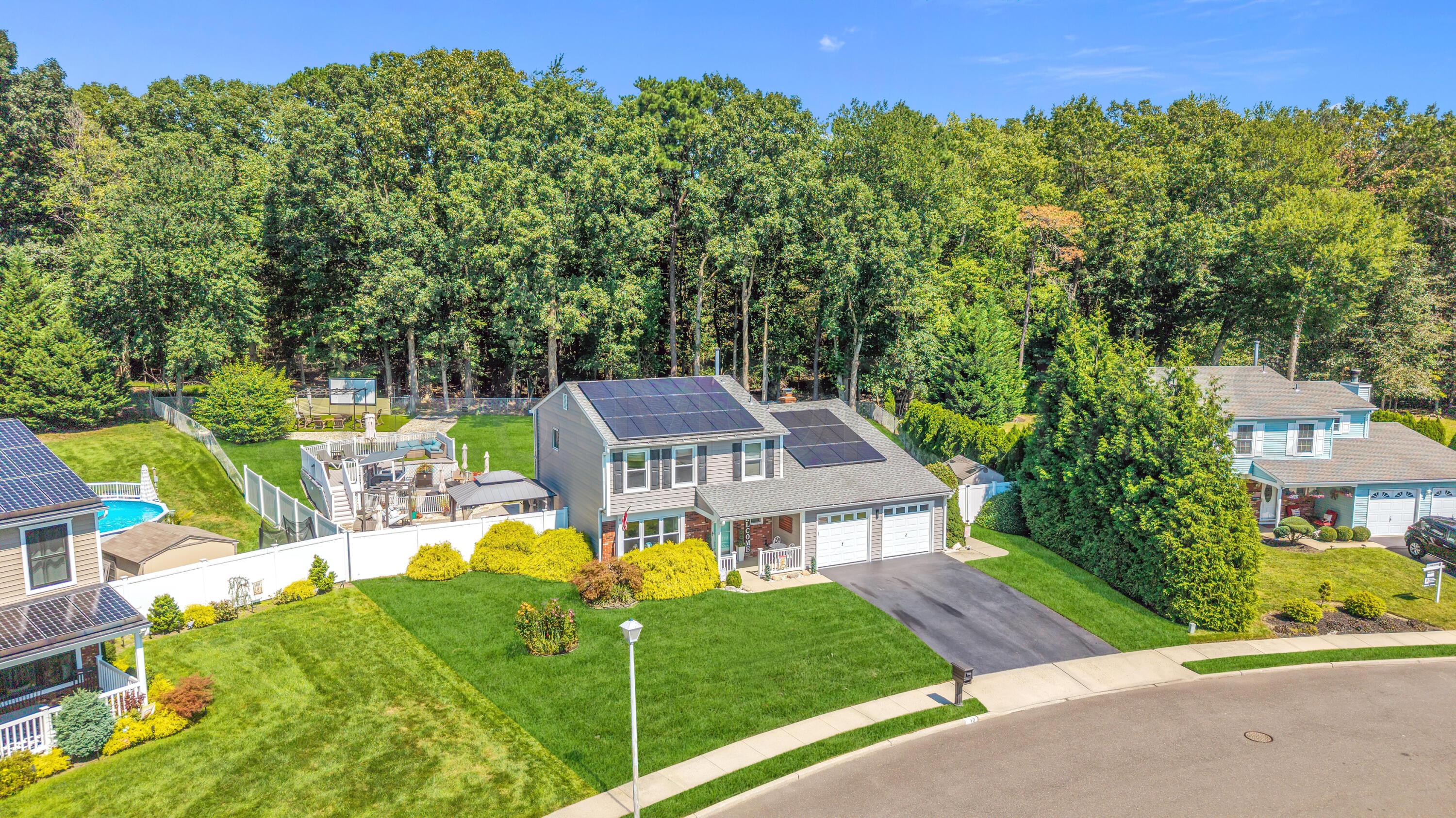 12 Yellowstone Lane Howell NJ 07731