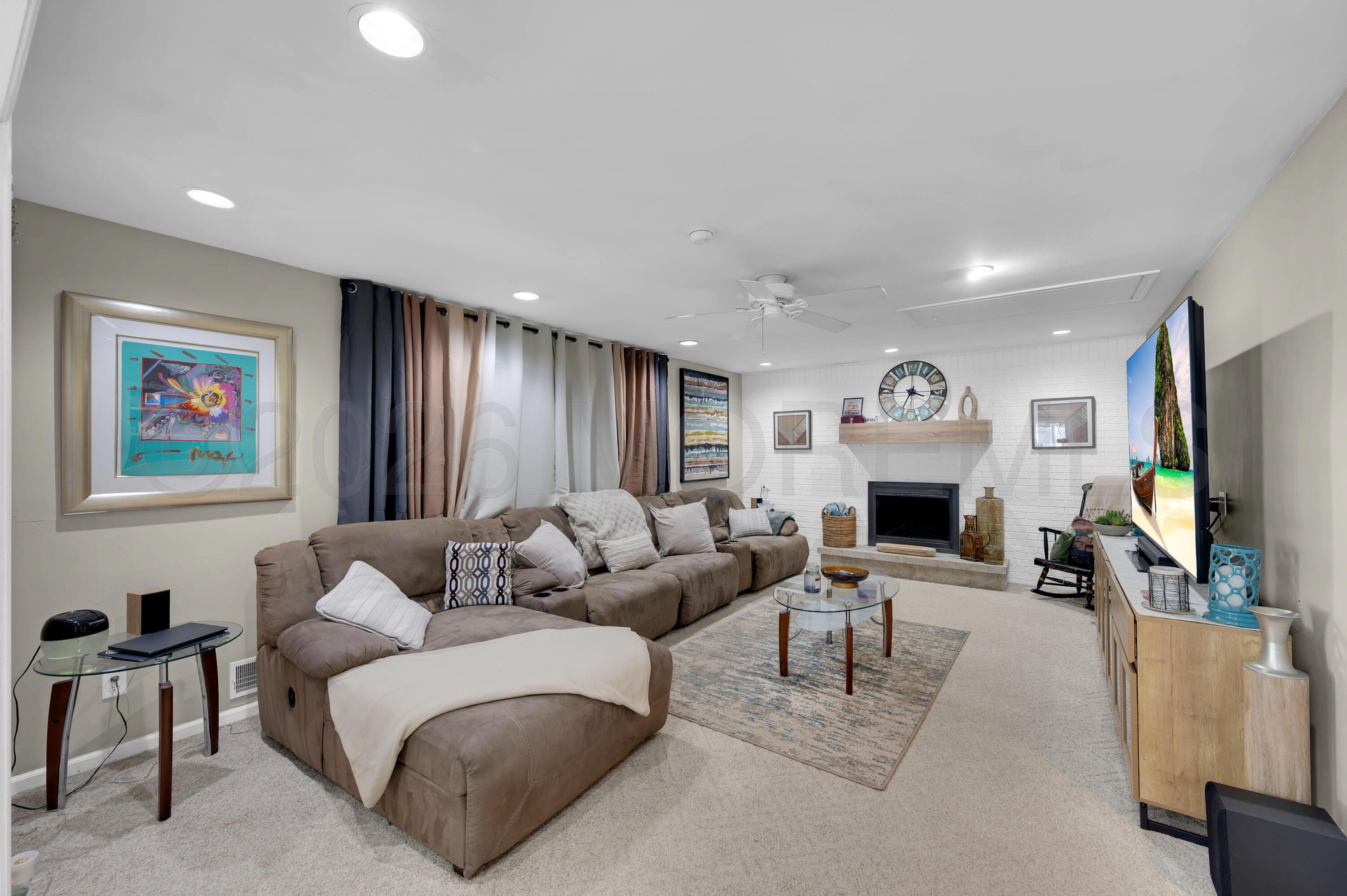 12 Yellowstone Lane Howell NJ 07731