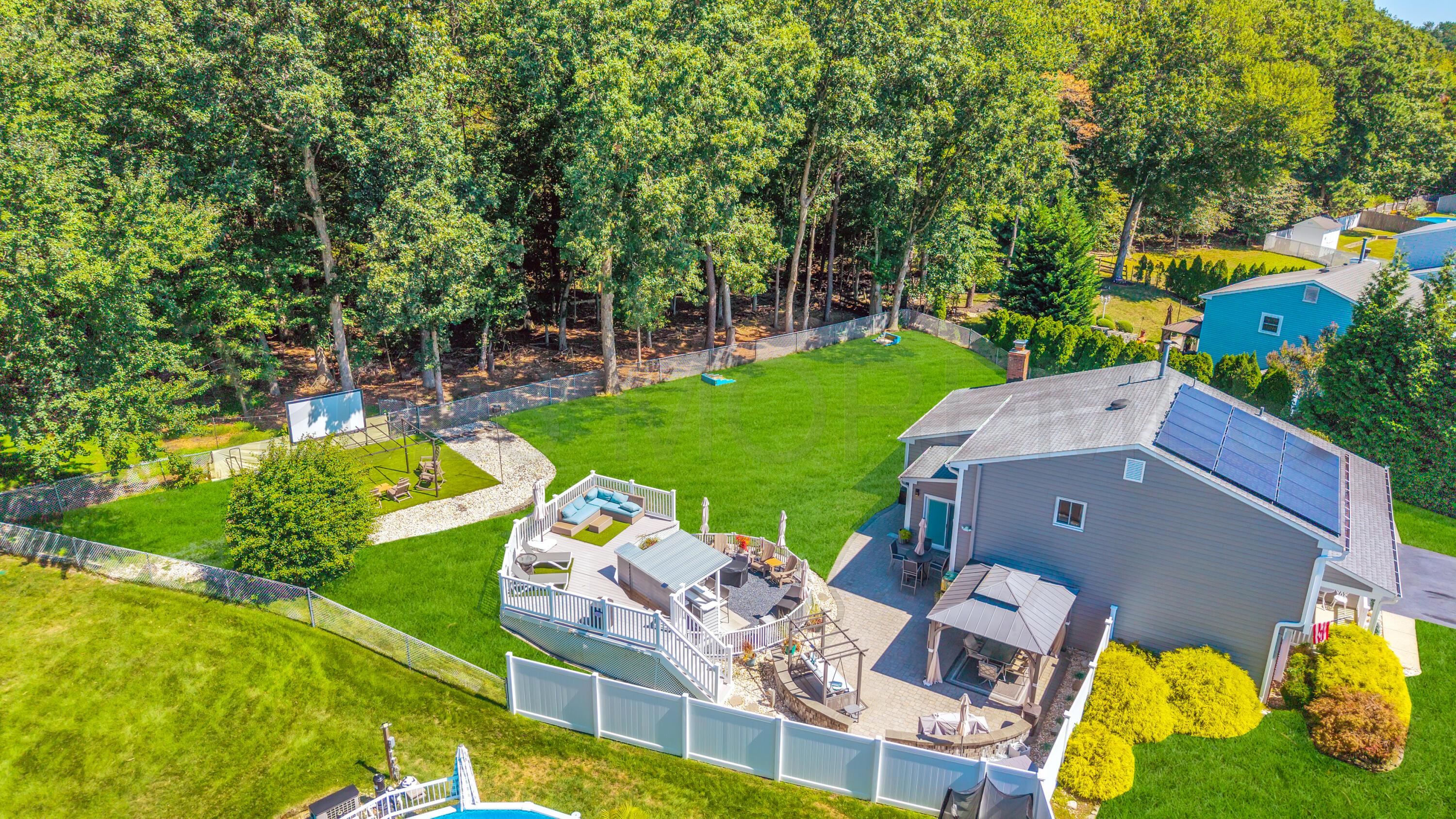 12 Yellowstone Lane Howell NJ 07731