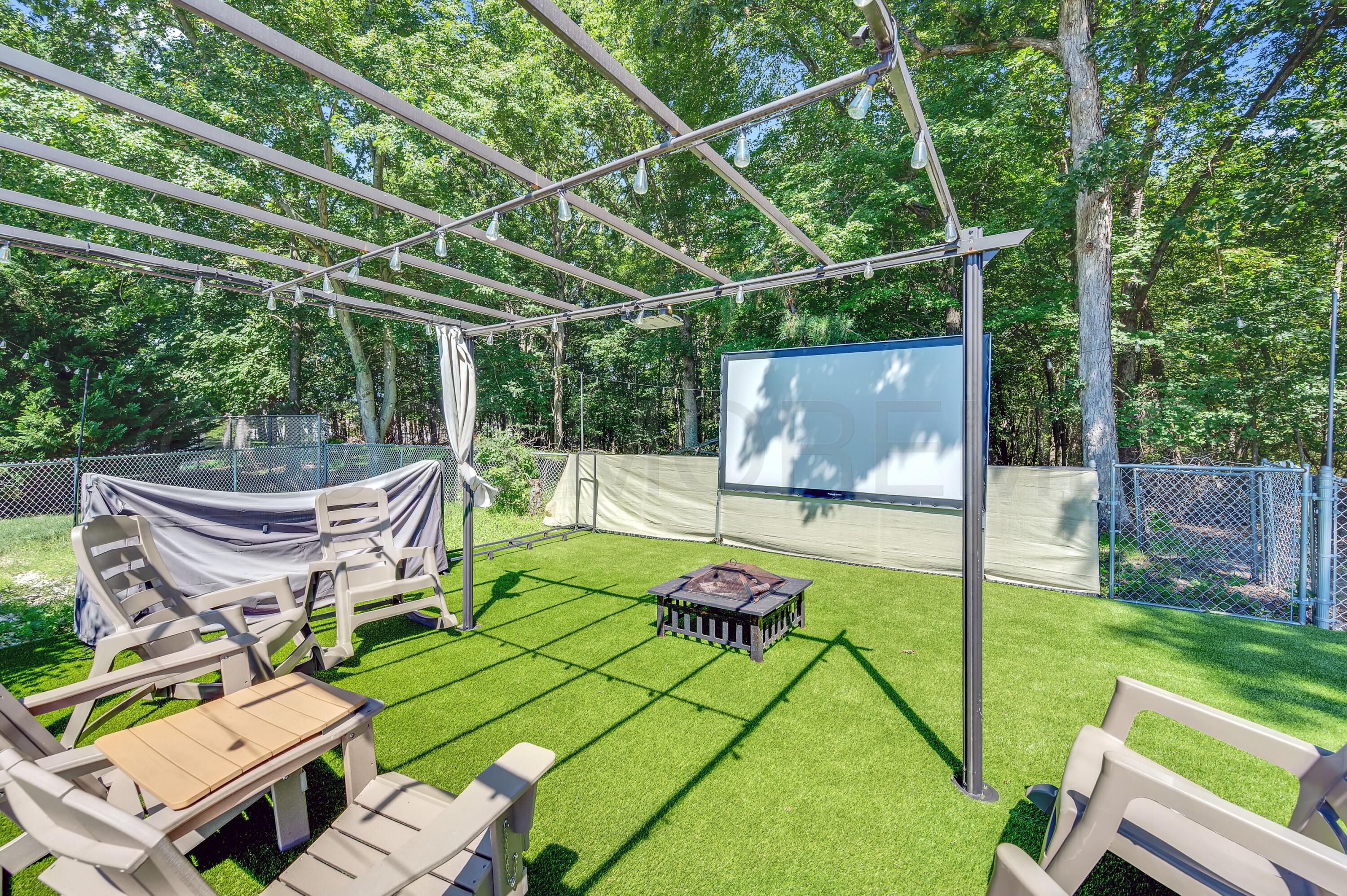 12 Yellowstone Lane Howell NJ 07731