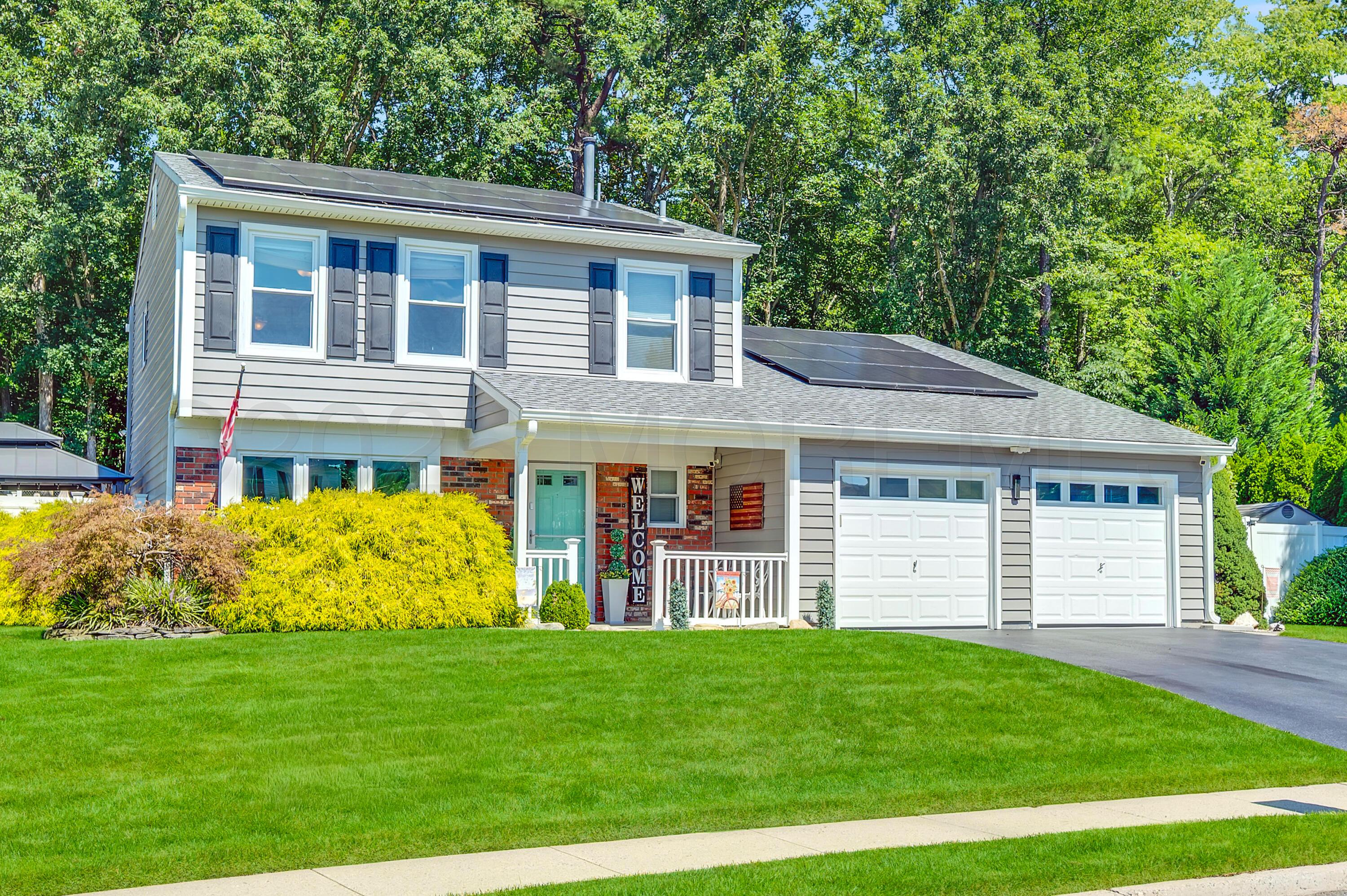 12 Yellowstone Lane Howell NJ 07731