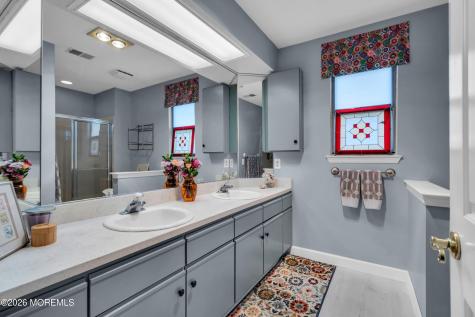 528 Petunia Lane Whiting NJ 08759
