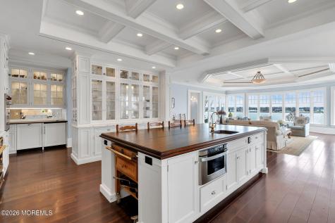 734 Navesink River Road Red Bank NJ 07701
