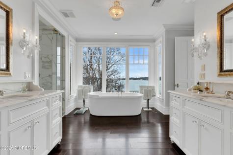 734 Navesink River Road Red Bank NJ 07701