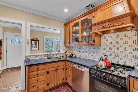 734 Navesink River Road Red Bank NJ 07701