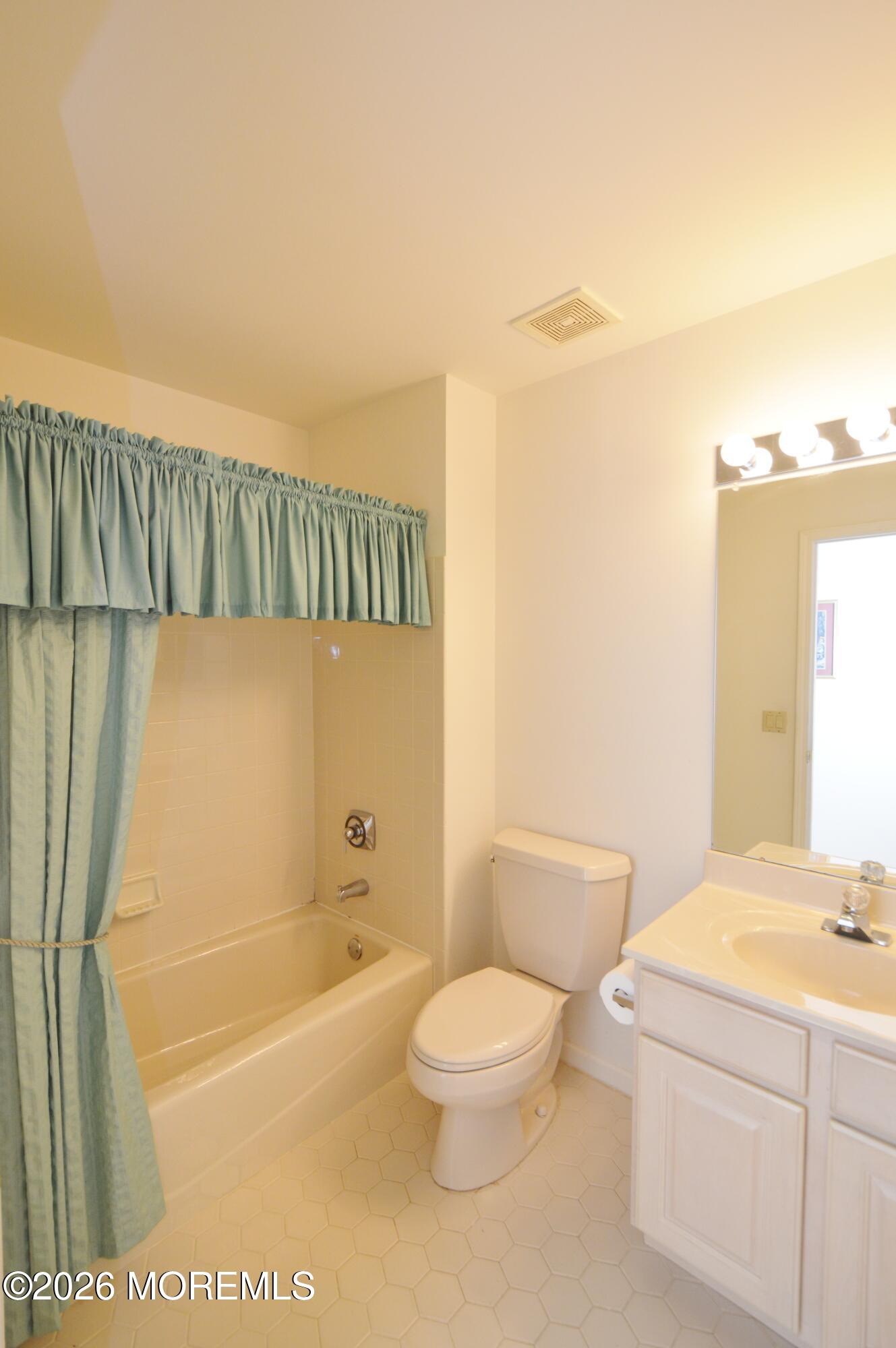 2294 Logan Court Toms River NJ 08755