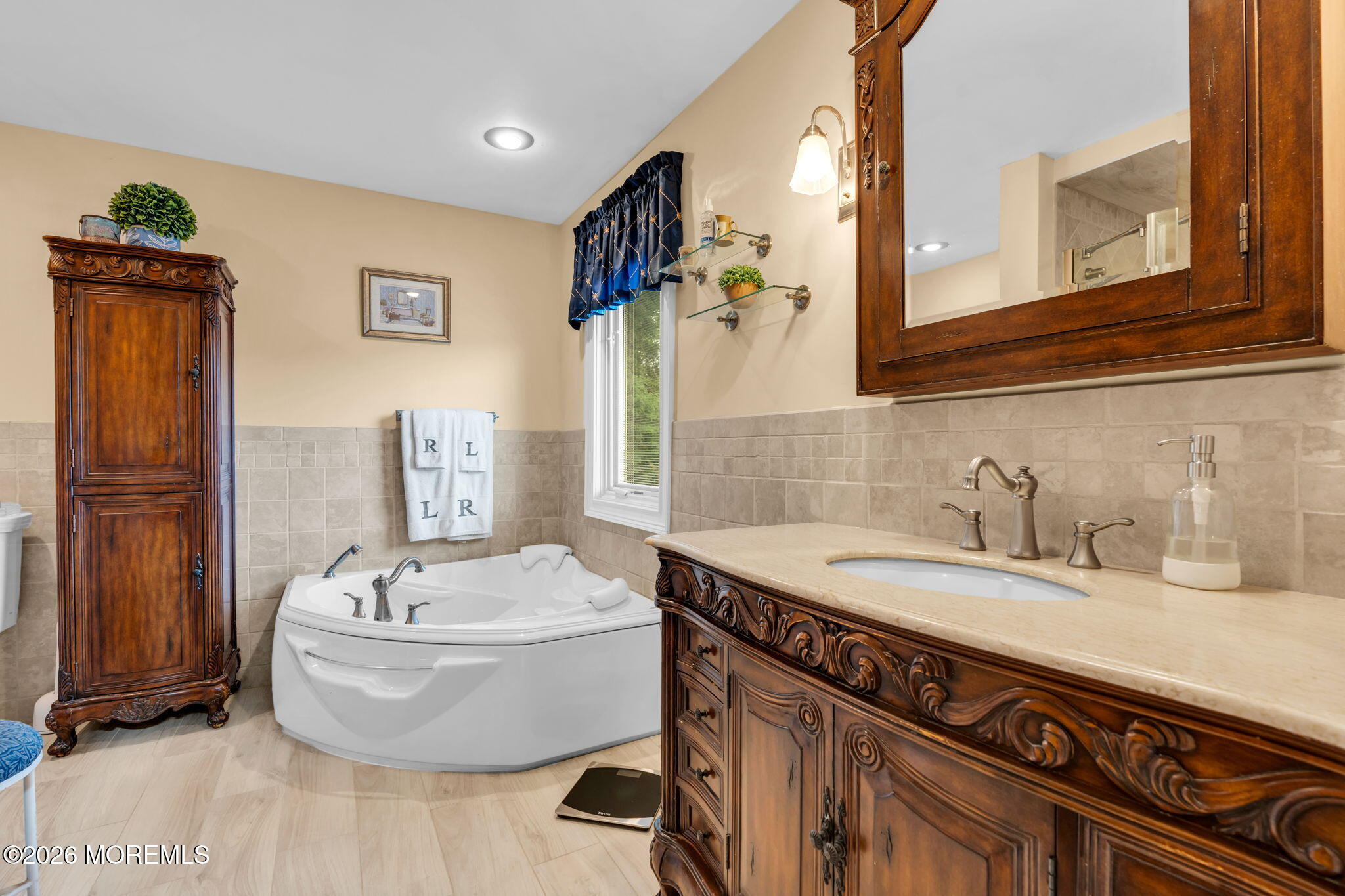 3 Peachtree Lane Manalapan NJ 07726
