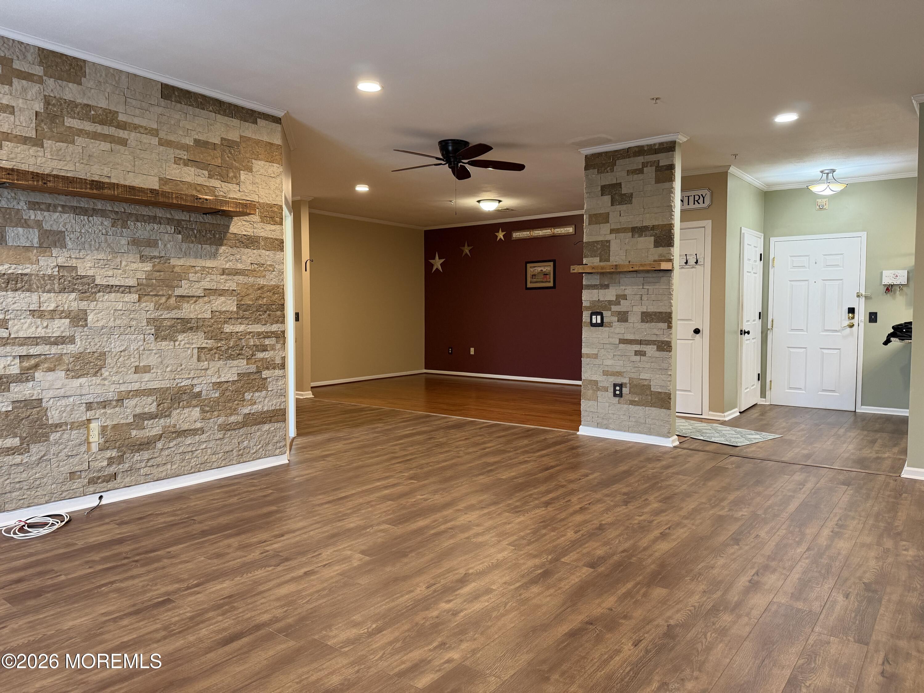 319 Regency Place Woodbridge NJ 07095